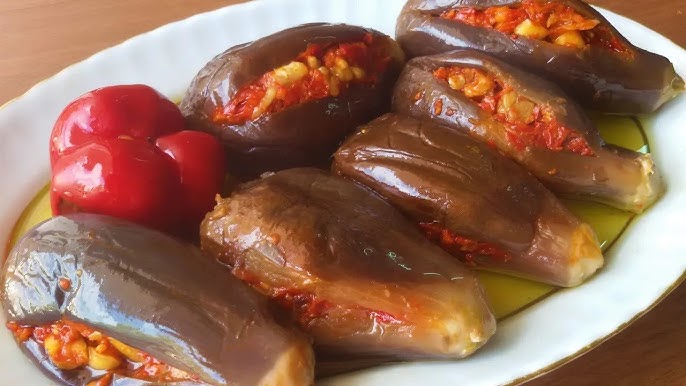 طريقة عمل مكدوس الباذنجان بالجوز