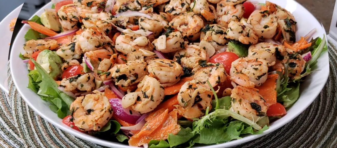 طريقة عمل سلطة الجمبري بالبلسمك