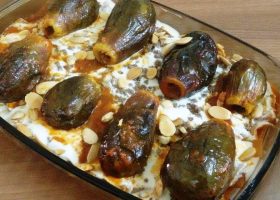 طريقة عمل فتة مكدوس باللحمة