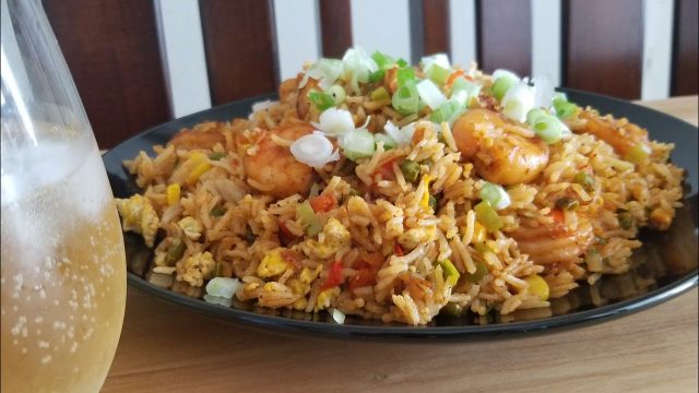 طريقة عمل صينية ارز بالبنجر والكمون وقطع الجزر المشوي