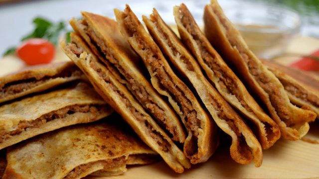 طريقة عمل عرايس كفتة بخبز البيتا