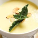 طريقة عمل شوربة خوخ مثلج مع نعناع وخل التفاح