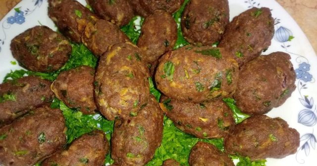 طريقة عمل كفتة البطاطس والعدس بالكاكاو وصوص طحينة بالليمون