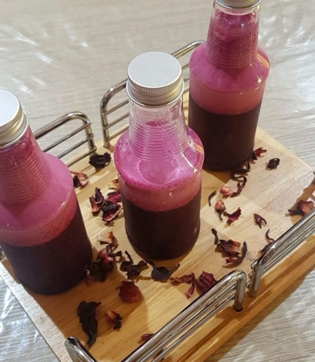 طريقة عمل شاي الكركديه الفوار بالاناناس