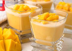 طريقة عمل حلى الكاسترد البارد بجوز الهند والمانجو