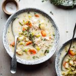 طريقة عمل شوربة الدجاج والبطاطا بالكريمة