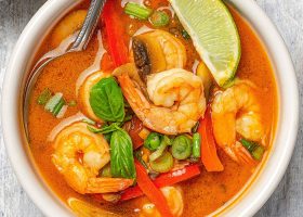 طريقة عمل شوربة الروبيان بالزنجبيل