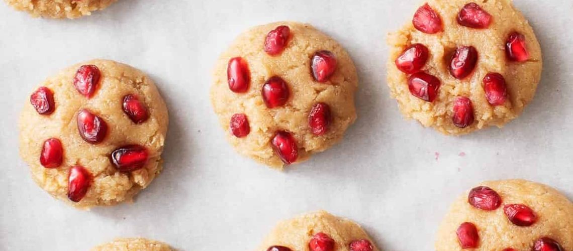 طريقة عمل كوكيز الشوفان بالقرفة وحبوب الرمان