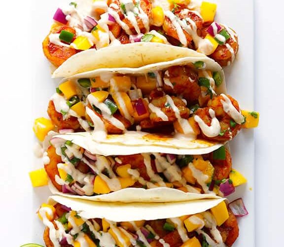 طريقة عمل تاكو الجمبرى بصوص المانجو الحار