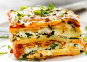 طريقة عمل لازانيا باردة بالخضار المشوى وصوص الزبادى