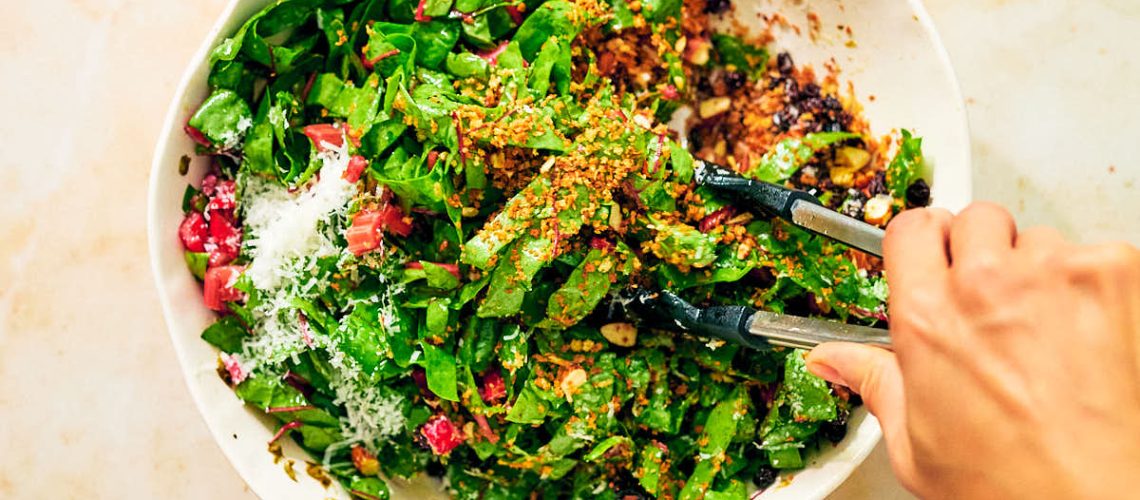 طريقة عمل سلطة الخس والسلق