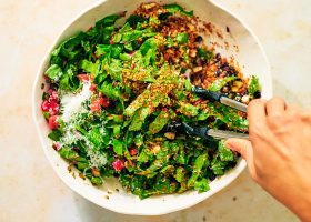 طريقة عمل سلطة الخس والسلق