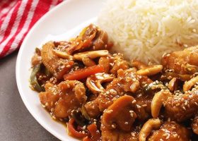 طريقة عمل تشكن كاجو الآسيوي