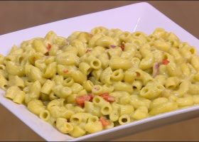 طريقة عمل مكرونة بصلصة الأفوكادو والكريمة