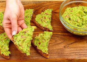 طريقة عمل صوص الأفوكادو للشيبسي