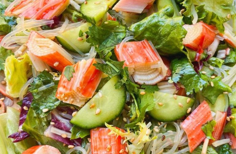 طريقة عمل سلطة الكراب والخس والأفوكادو