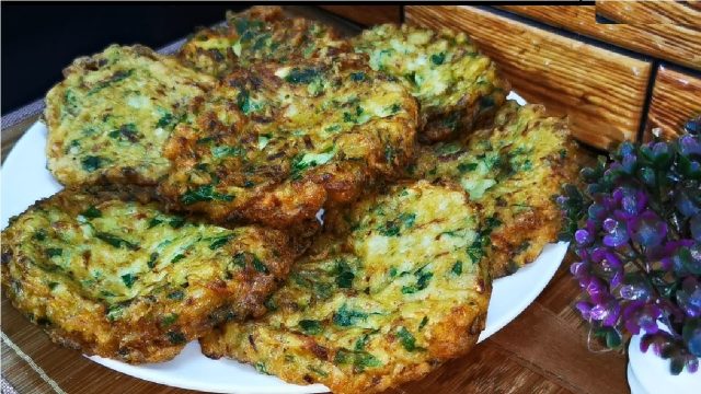 طريقة عمل عجة الكوسا بالفرن للرجيم