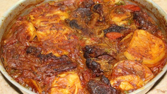 طريقة عمل صينية البطاطس باللحمة الشرائح