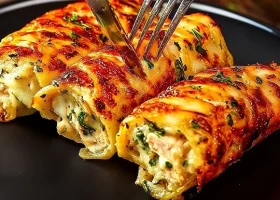 طريقة عمل لفائف البطاطس الحلوة بالجبن الذائب والزعتر