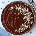 طريقة عمل تارت البطاطا الحلوة بالشوكولاته الداكنة والزعفران