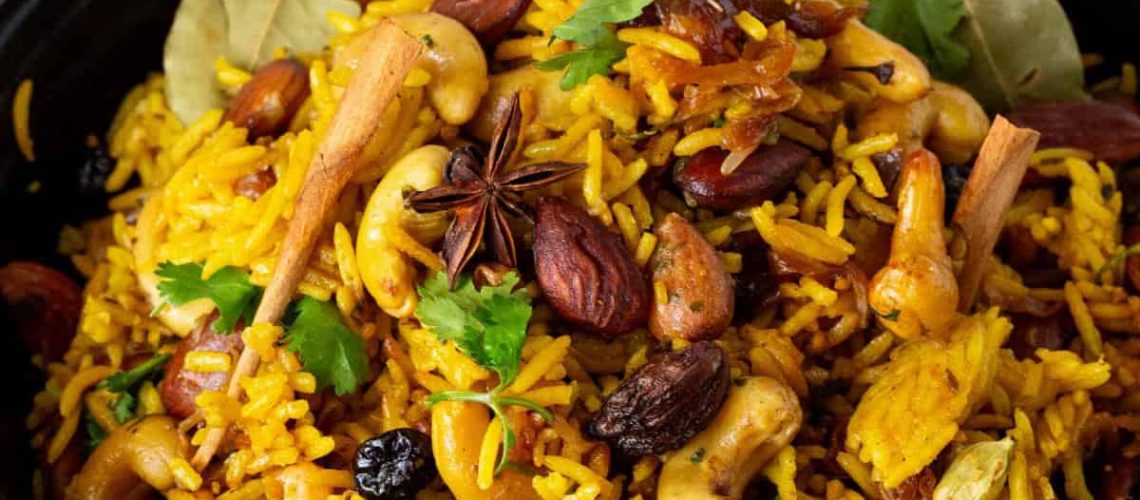 طريقة عمل ارز بسمتى بالمانجو والزعفران مع مكسرات محمصة