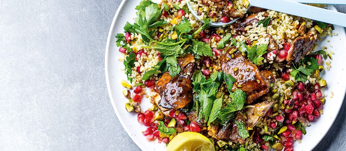 طريقة عمل سلطة برغل بالرمان والنعناع مع دبس الرمان