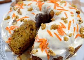 طريقة عمل كيك الجزر بالبرتقال مع صوص الكراميل المملح