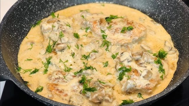 طريقة عمل دجاج اللوتس الكريمى بلمسة الرماد العطرى