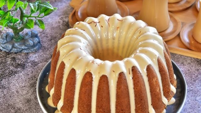 طريقة عمل كيك الدفئة الشتوية بالروزمارى واللافندر والكراميل الابيض