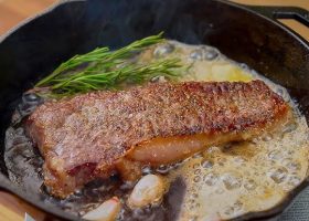 طريقة عمل ستيك لحم البتلو بصوص التين والزعتر