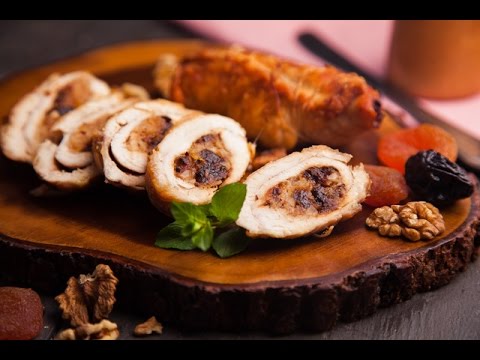 طريقة عمل رول الدجاج المحشى بالسلق والمكسرات