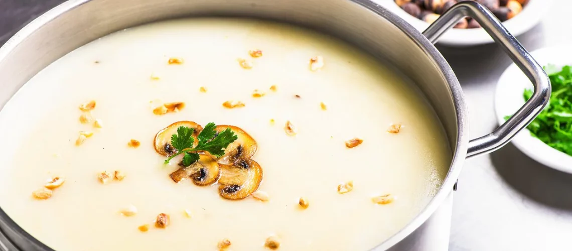 طريقة عمل شوربة السحاب الرمادى بالكريمة المدخنة