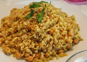 طريقة عمل برغل بالدجاج والاعشاب للرجيم