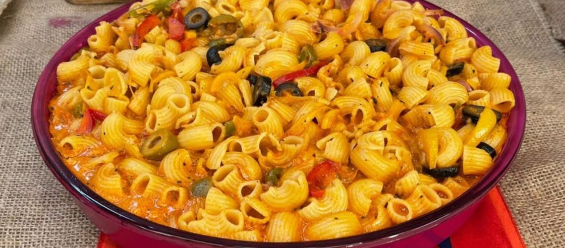 طريقة عمل مكرونة بالكريمة والزعفران ولمسة من الفلفل الوردى