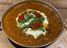 طريقة عمل كاري العدس الاحمر بجوز الهند والليمون