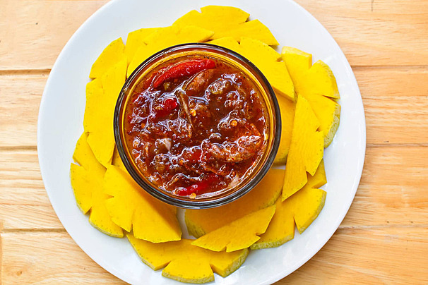 طريقة عمل سمك الغروب الكراميلى بلمسة المانجو المتفحمة