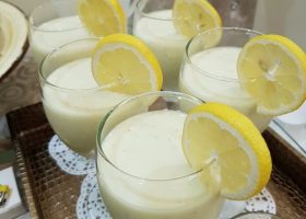 طريقة عمل سموثي الأناناس بالنعناع والليمون