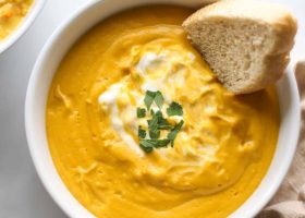 طريقة عمل كريمة العدس الاحمر بالجوز المحمص