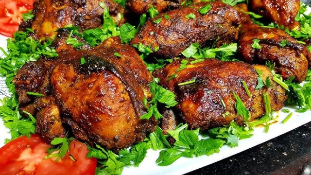 طريقة عمل دجاج بصوص الرمان والعسل مع بطاطا مشوية