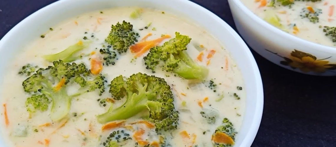 طريقة عمل شوربة البروكلى بالكريمة والنعناع الساخنة