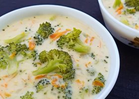 طريقة عمل شوربة البروكلى بالكريمة والنعناع الساخنة