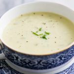 طريقة عمل شوربة الكستناء بالكريمة البيضاء