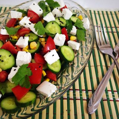 طريقة عمل سلطة الدال بجبن الفيتا