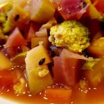 طريقة عمل شوربة البنجر والكاجو بنكهة البرتقال الدافئ