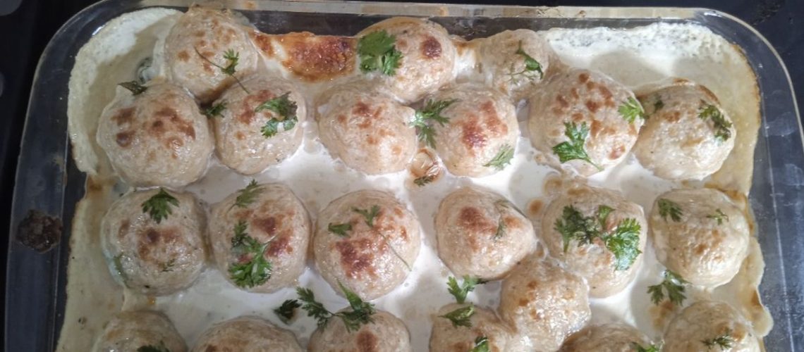 طريقة عمل كرات الدجاج بصوص المستردة والعسل