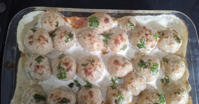 طريقة عمل كرات الدجاج بصوص المستردة والعسل