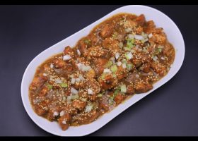 طريقة عمل دجاج النيزك بصوص البرتقال المتفحم