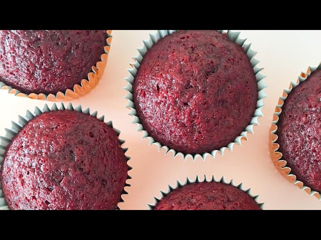 طريقة عمل كب كيك التوت الأحمر