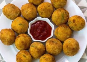 طريقة عمل بطاطس مهروسة محشية فراخ وصوص مستردة