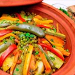 طريقة عمل طاجن جذور الخضار بالعسل الاسود والزعتر